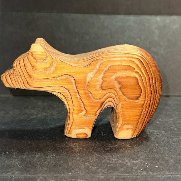 Small Vintage Hand Carved Wooden Bear Figure , Crowe Canada, Carved Folk Art - Picture 1 of 7